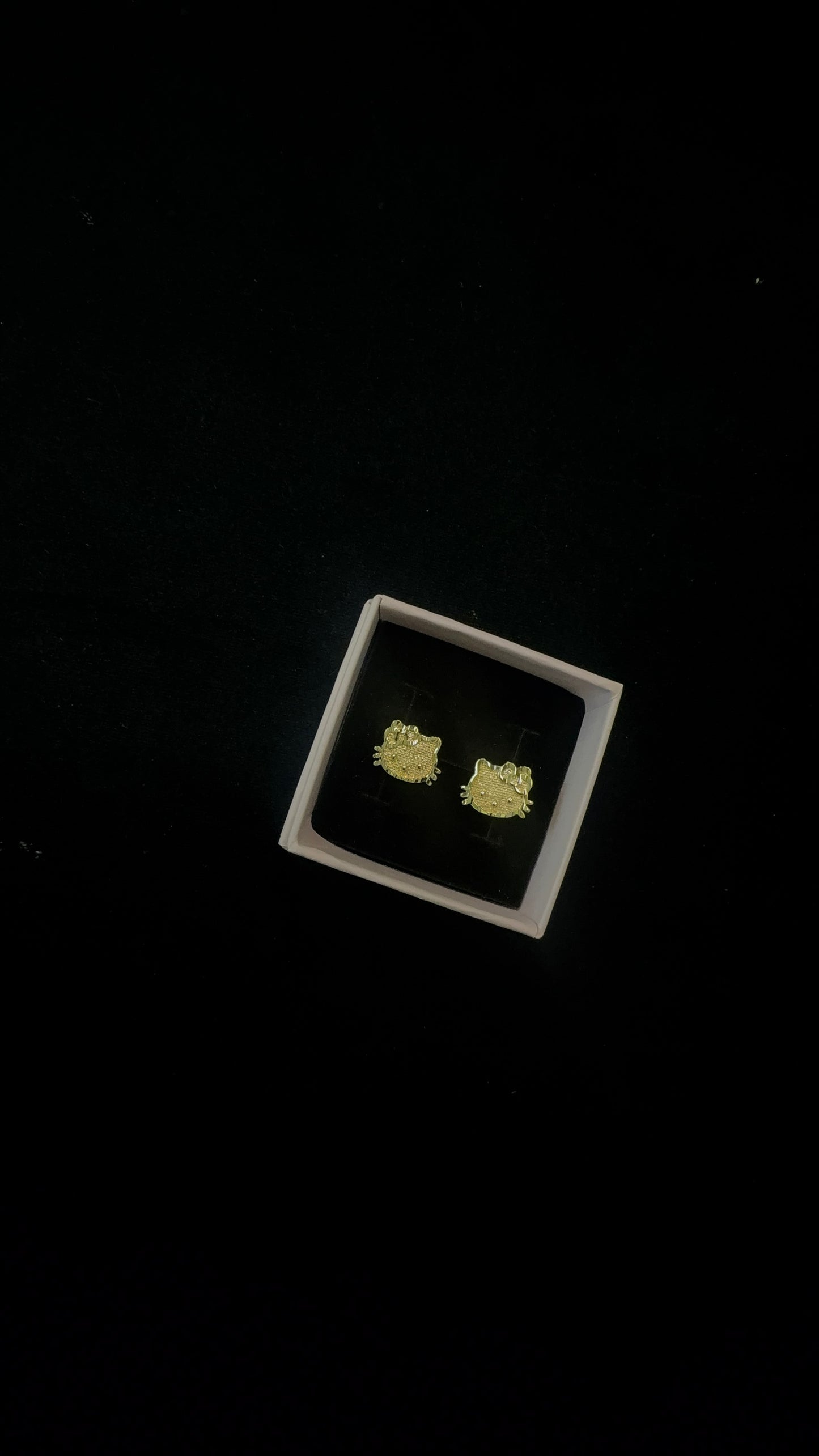 Hello Kitty Earring